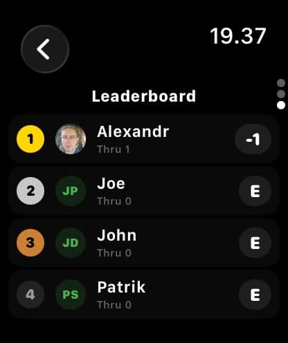 Live leaderboard on the GolfBooker Apple Watch app